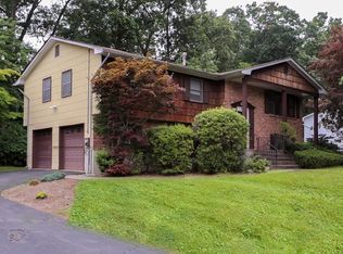 2 Perth Ln, New City, NY 10956