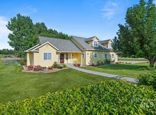 21129 Oakwood Dr, Greenleaf, ID 83626