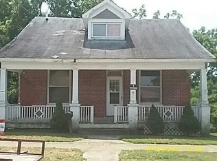 708 Ann St, Chester, IL 62233