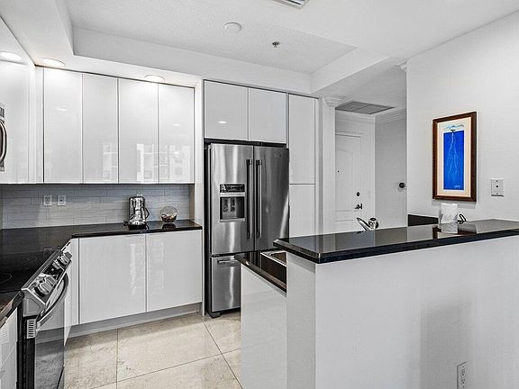 2nd image of 801 S Olive Avenue #1012