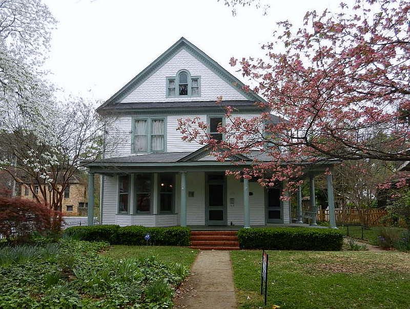 632 Jackson Street SE