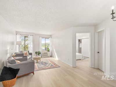 122 N Washington St APT 2C, Moscow, ID, 83843
