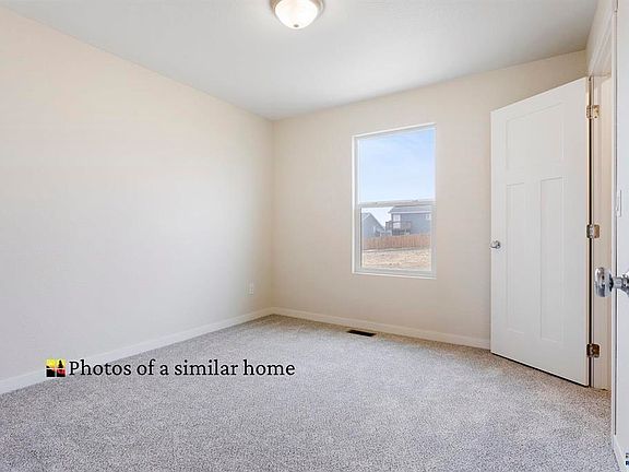 5th image of 317 N Valley Dr