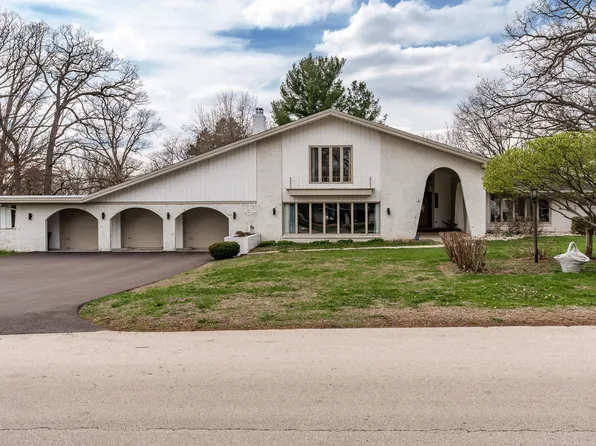 6753 Squire Ln, Loves Park, IL 61111