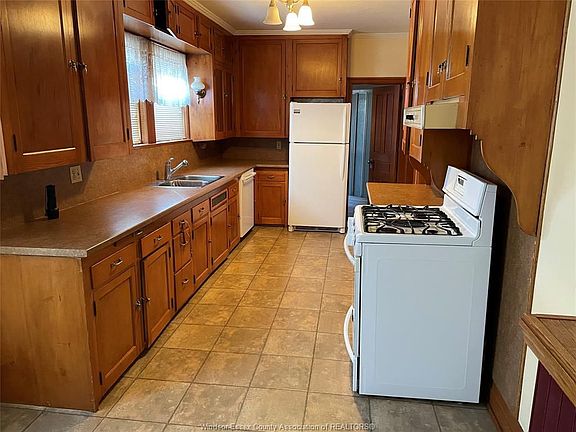 3rd image of 1498 County Road 34
