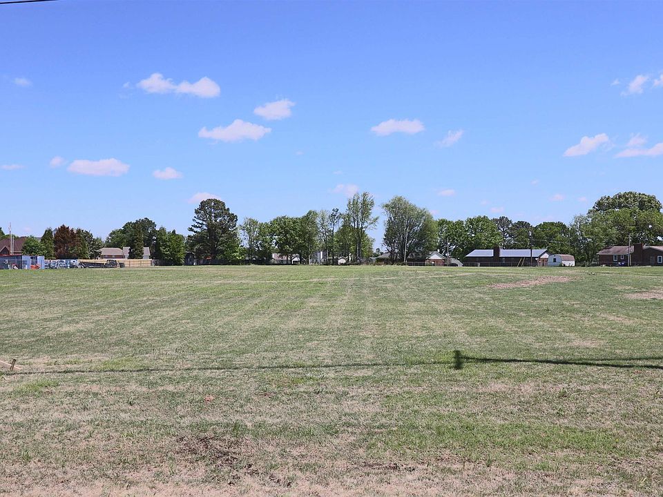 2nd image of 320 Highway 45 Byp