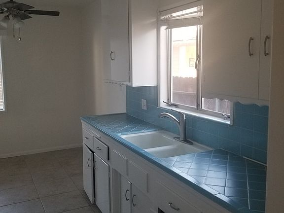 4th image of 830 Temple Ave APT A