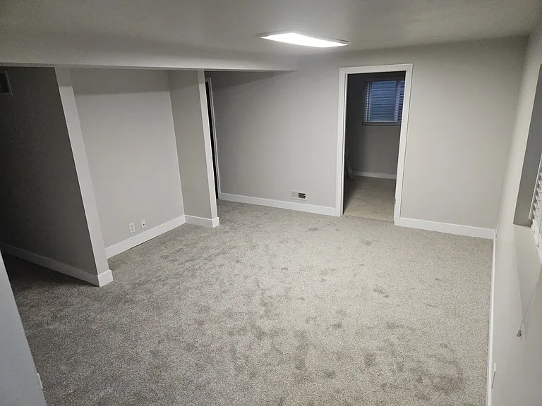 7928 S 2840 W — Photo 3