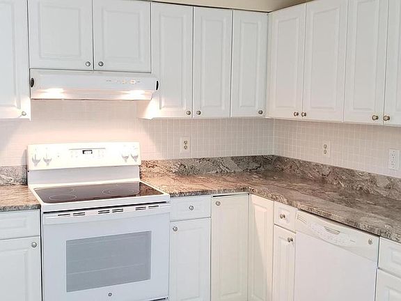 3rd image of 10603A Tuppence Ct