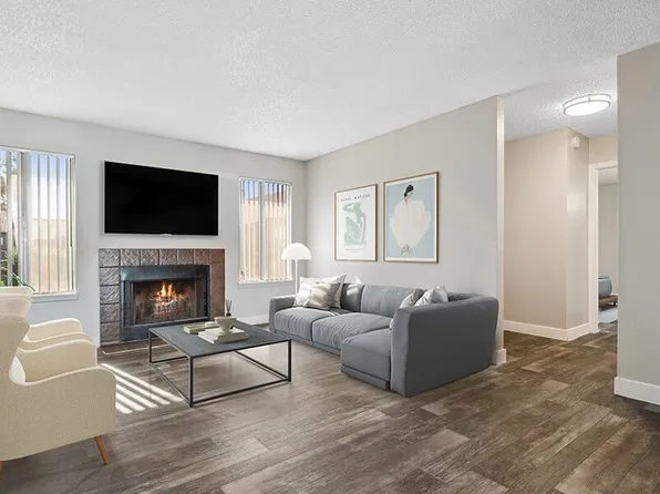 The Peaks on 4th Apartments