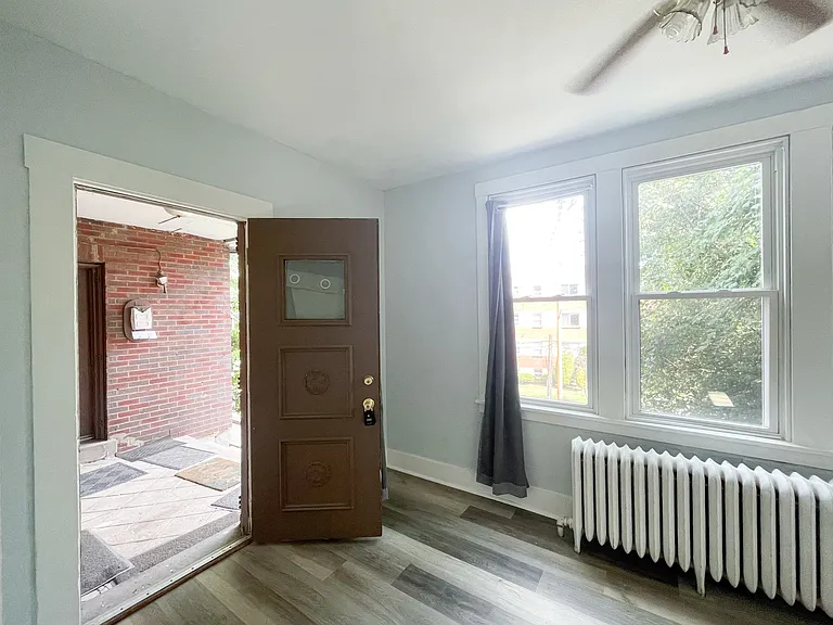 5725 Phillips Ave #F1 — Photo 19
