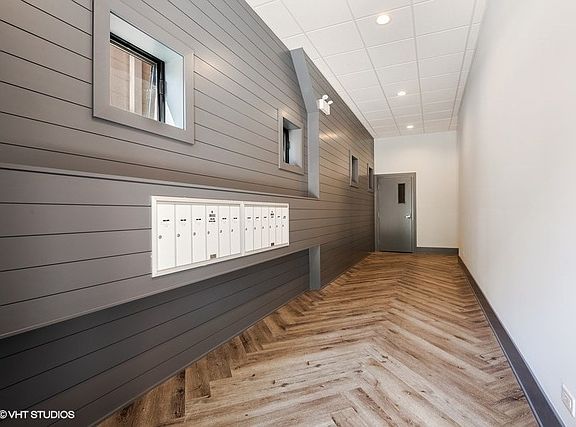 2nd image of 3720 N Ashland Ave #403