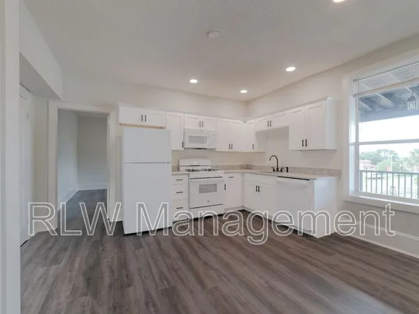 11 N Central Ave, Umatilla, FL