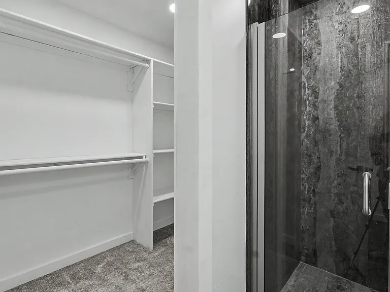 377 W 450 S — Photo 17