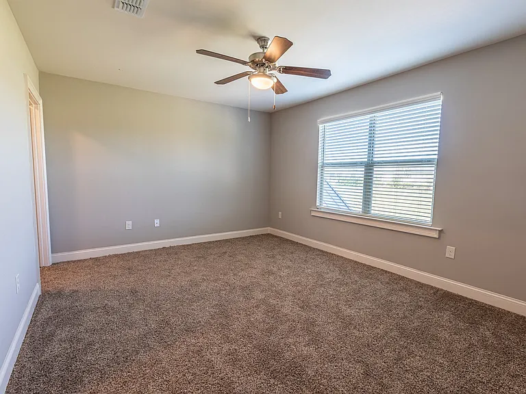 Lakeland Grand — Photo 22