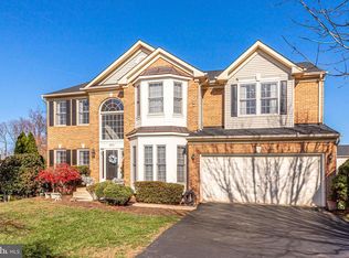 5711 Regal Crest Ct, Clifton, VA 20124