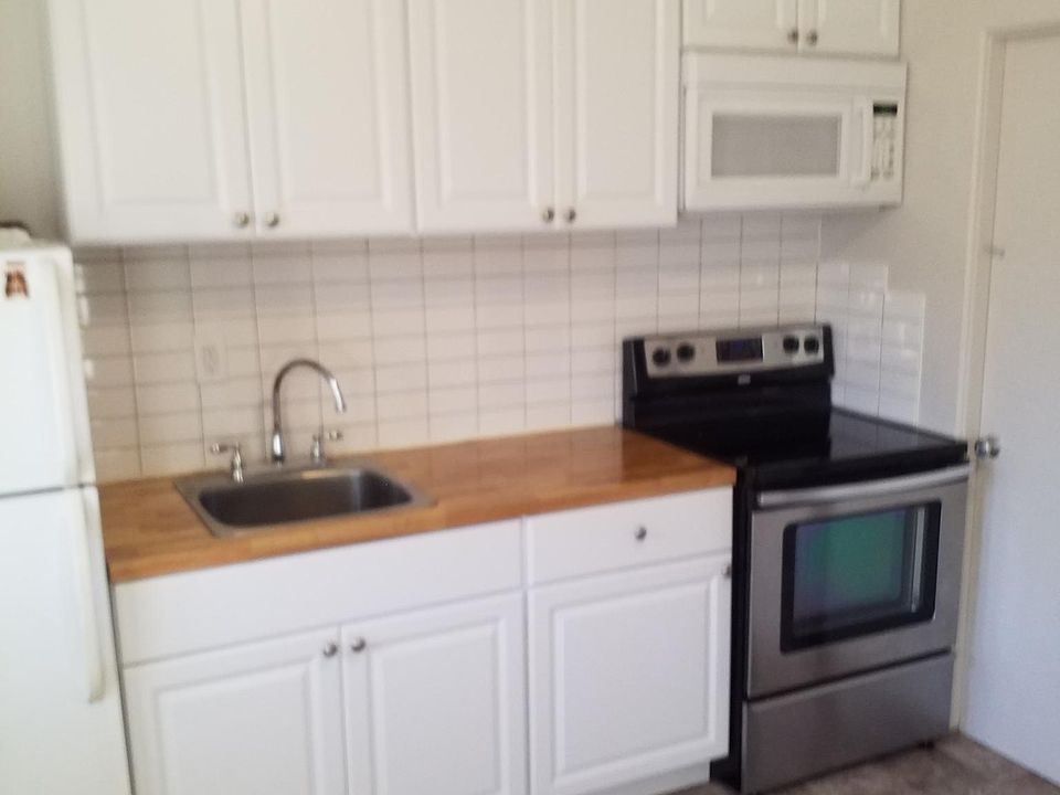 2nd image of 702 1st St