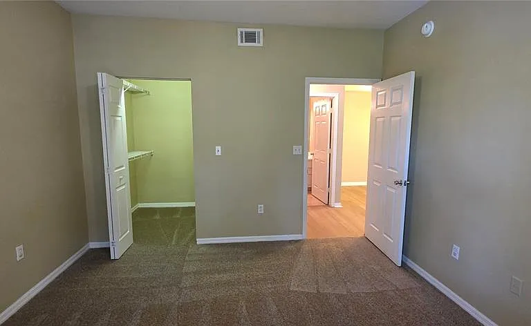 5618 Pinnacle Heights Cir #211 — Photo 30