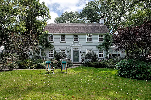 185 Chestnut St photo 1