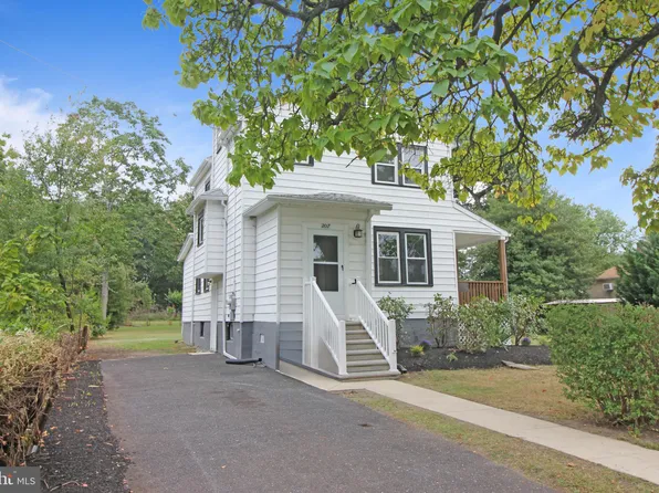 207 Alpha Ave, Voorhees, NJ 08043