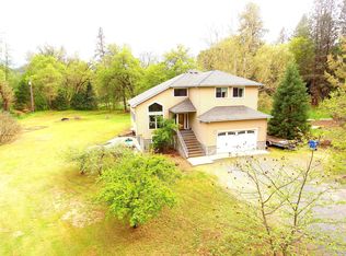 3221 Rogue River Hwy, Gold Hill, OR 97525