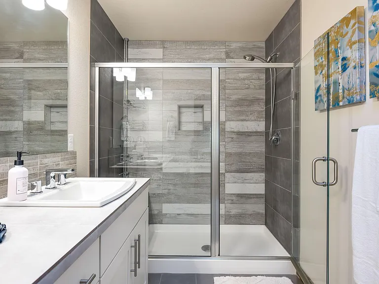 1519 S Washington St — Photo 46