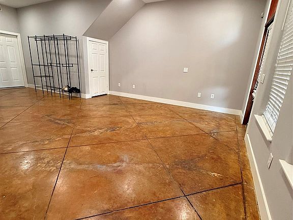 3rd image of 3208 Jackson St #1