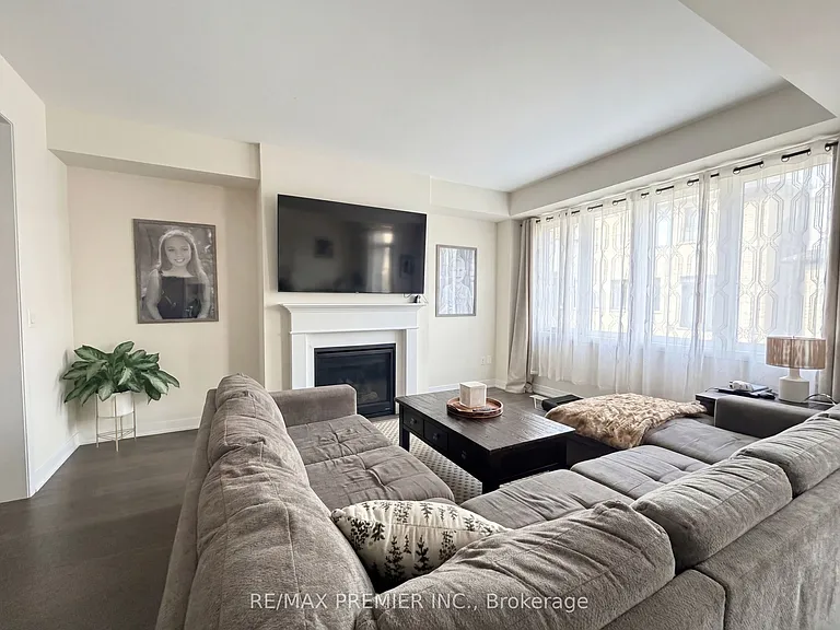28 Downriver Dr — Photo 12