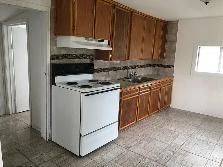 610 E Park Ave — Photo 22