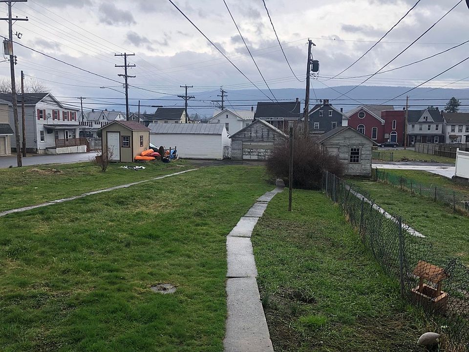 2nd image of 130-132 Logan St