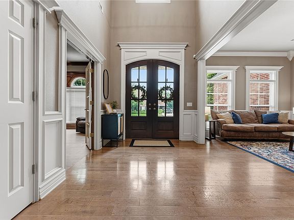 4th image of 6826 Sunset Ridge Cir