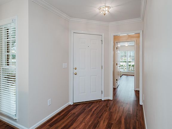 5th image of 2261 Ascot Ln