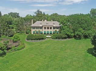 255 E Foster Pl, Lake Forest, IL