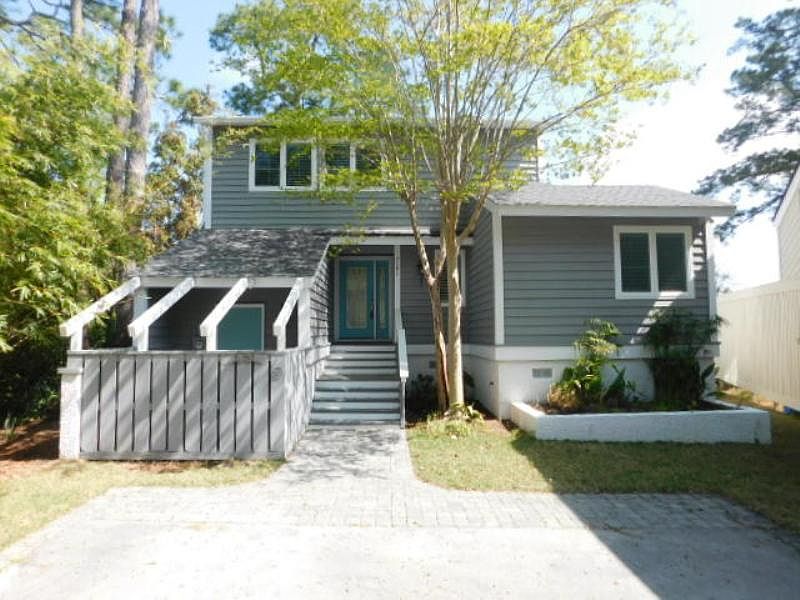 1st image of 293 Moss Creek Dr