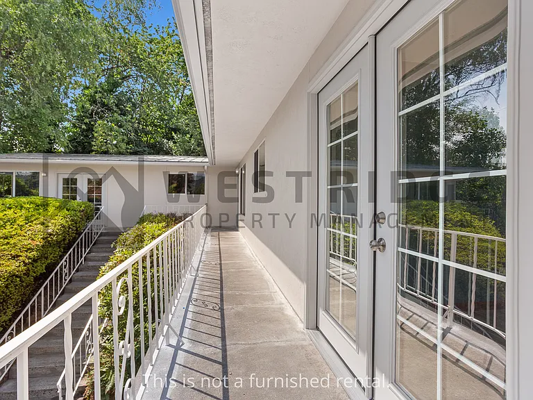 6855 SW Capitol Hwy #C — Photo 13