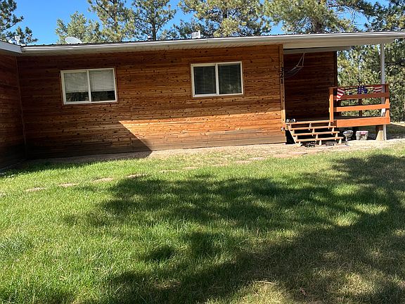 2nd image of 321 Countryman Creek Rd