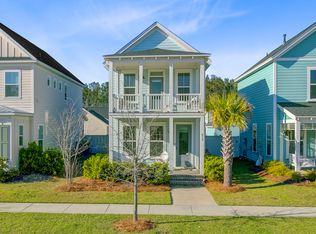 652 Blueway Ave, Summerville, SC 29486