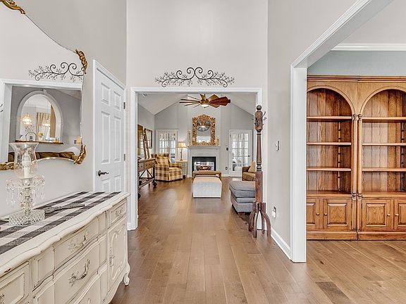 3rd image of 3962 Long Avenue Ext.