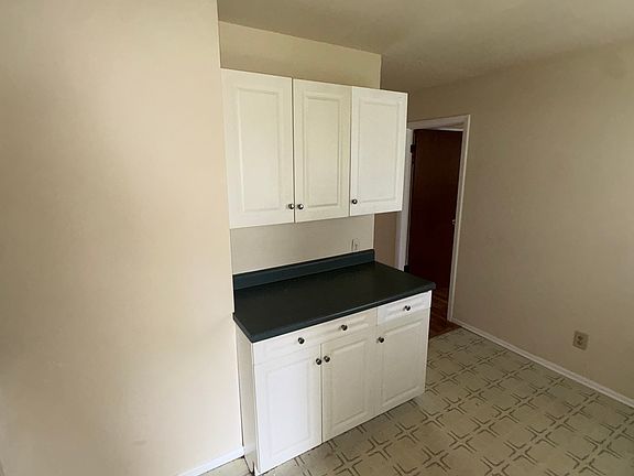 5th image of 2405-07 Dombey Rd #5