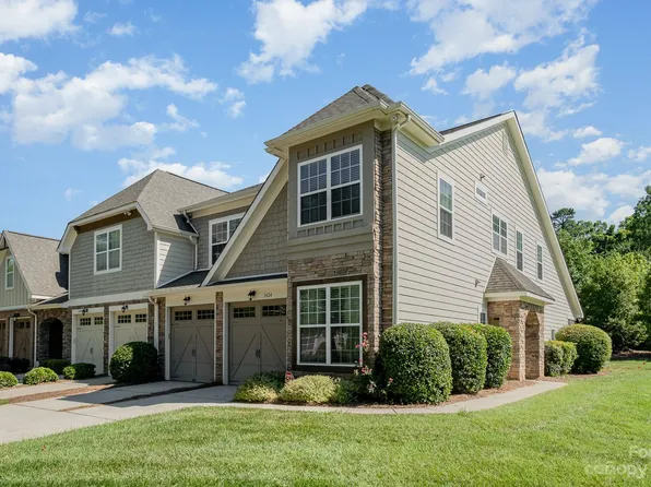 8424 Loxton Cir, Charlotte, NC 28214