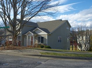 10 Knight Ct, Brevard, NC 28712