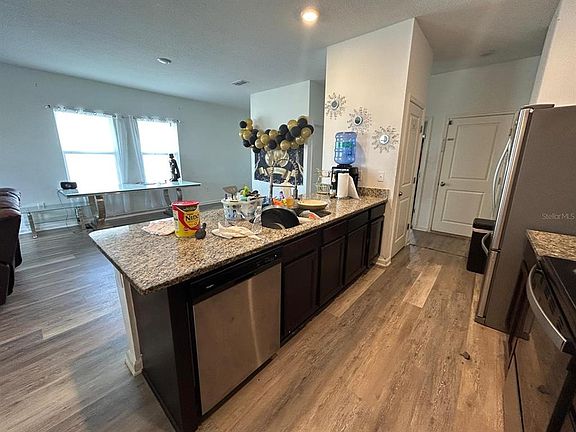 5th image of 805 ORCHID GROVE BOULEVARD