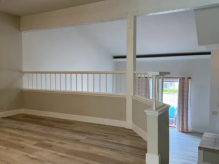 3275 Caminito Eastbluff #206 — Photo 11