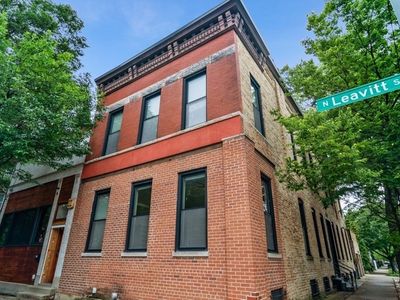 2205 W Shakespeare Ave APT 1E, Chicago, IL, 60647
