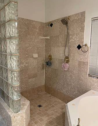 2nd image of 1069 Montclair Ct