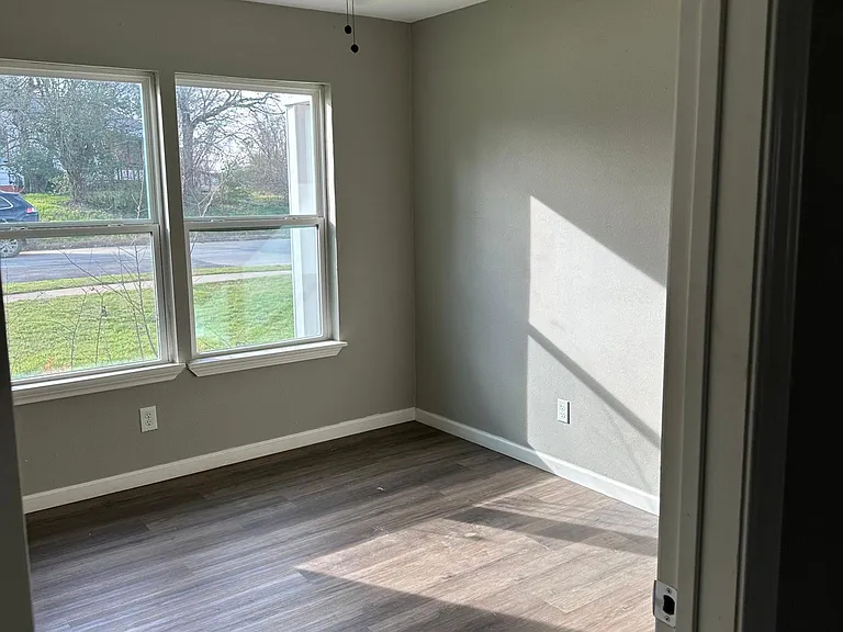 2401 Shropshire St — Photo 21