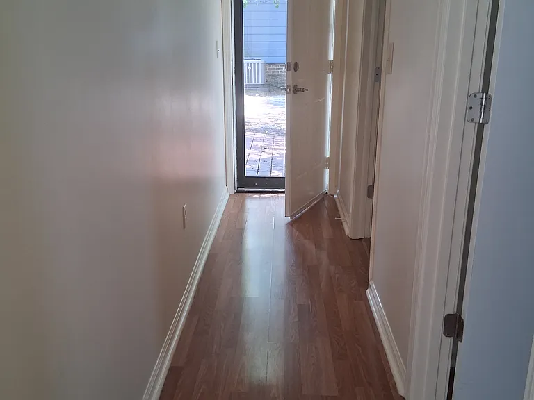 2213 Jefferson Cir — Photo 6
