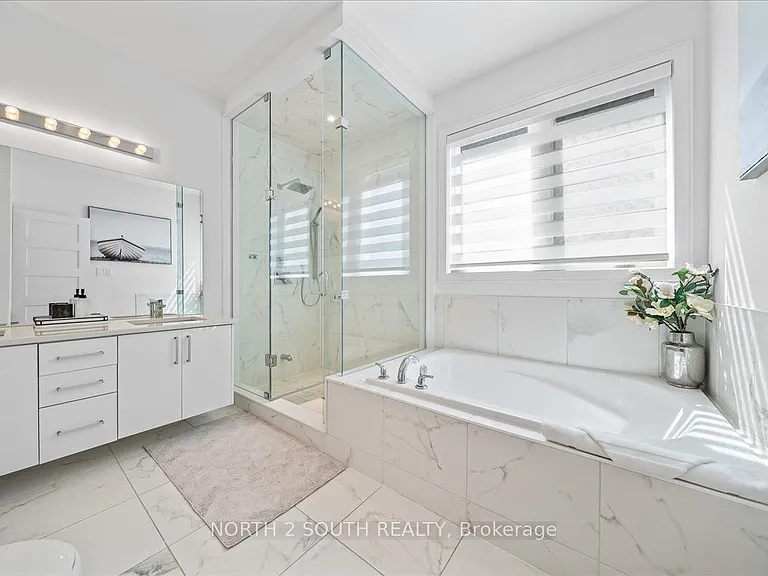 118 Berkely St — Photo 15