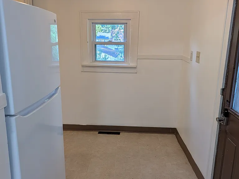 1263 Lexington Ave — Photo 2