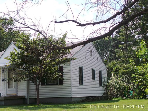 2nd image of 1826 N Spencer Ave